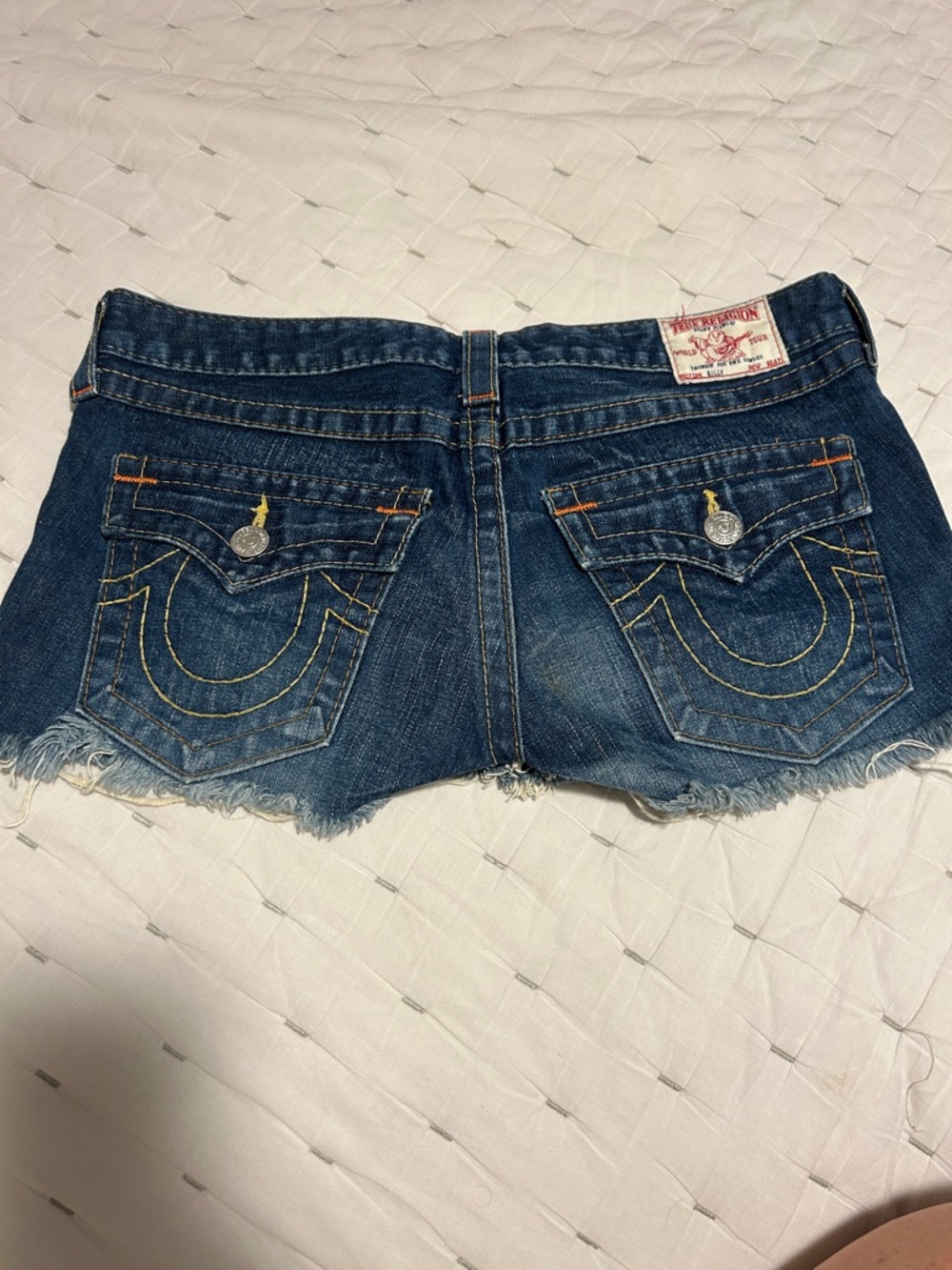 Y2K True Religion Frayed Hem Denim Shorts in Dark Blue